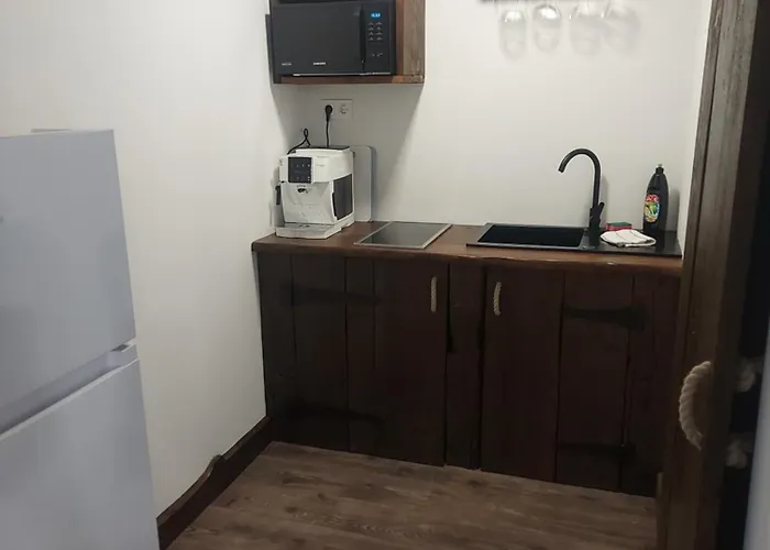 Belvarosi Apartmanhaz 2, 3 * Szigetvár