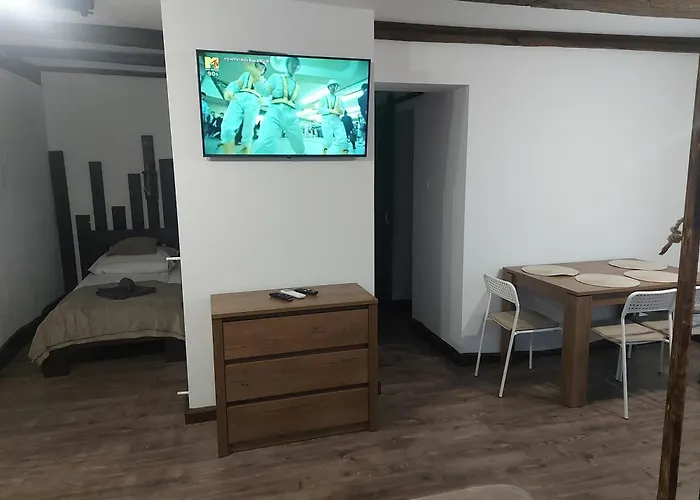 Belvarosi Apartmanhaz 2, 3 *